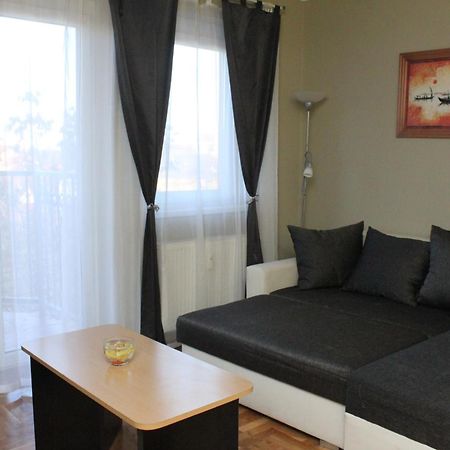 Sun Apartments Subotica Bagian luar foto
