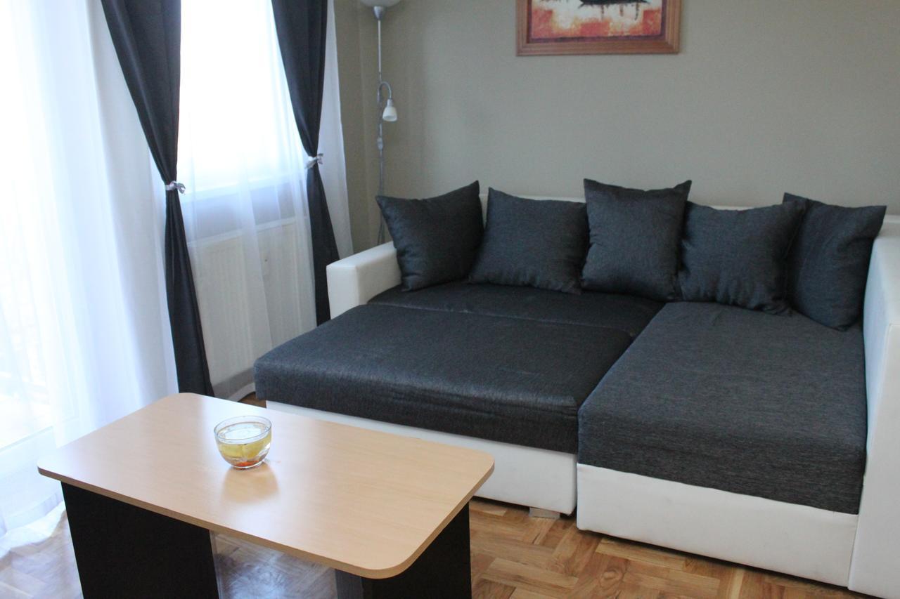 Sun Apartments Subotica Bagian luar foto